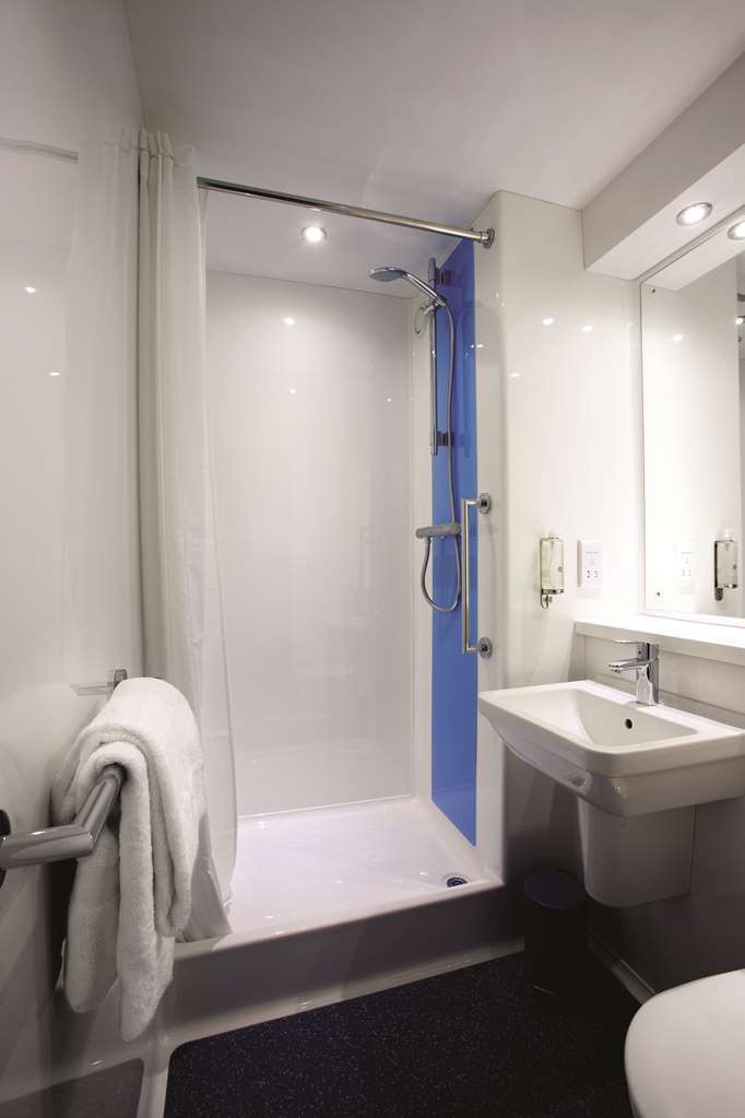 Travelodge Bromsgrove Marlbrook 객실 사진