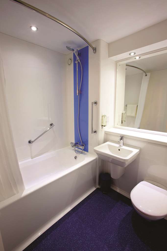 Travelodge Bromsgrove Marlbrook 객실 사진